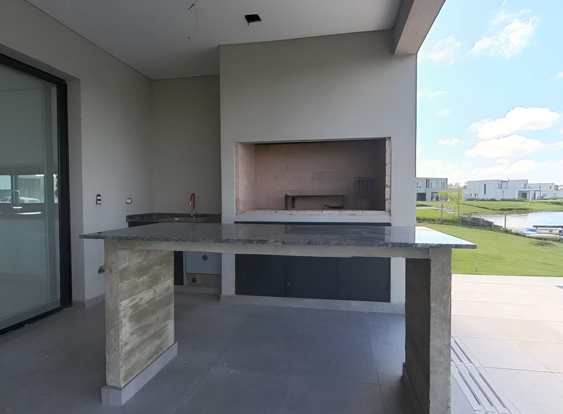 Casa En Venta A Laguna Barrio Santa Ana 4 Dorm.
