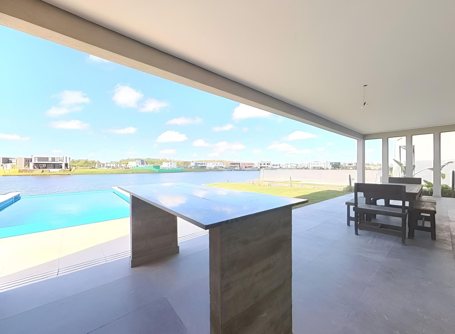 Casa En Venta A Laguna Barrio Santa Ana 4 Dorm.