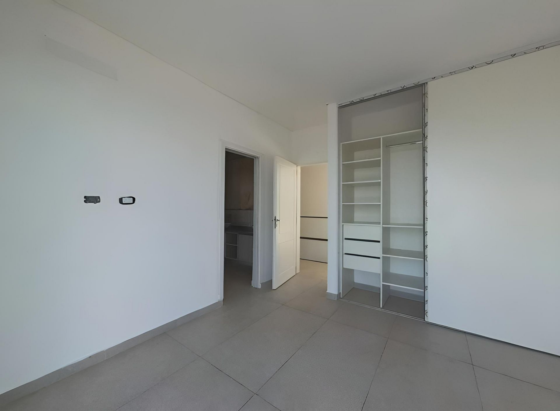Casa En Venta A Laguna Barrio Santa Ana 4 Dorm.