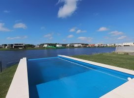 House for Sale in Laguna, Santa Ana Neighborhood, Tigre
