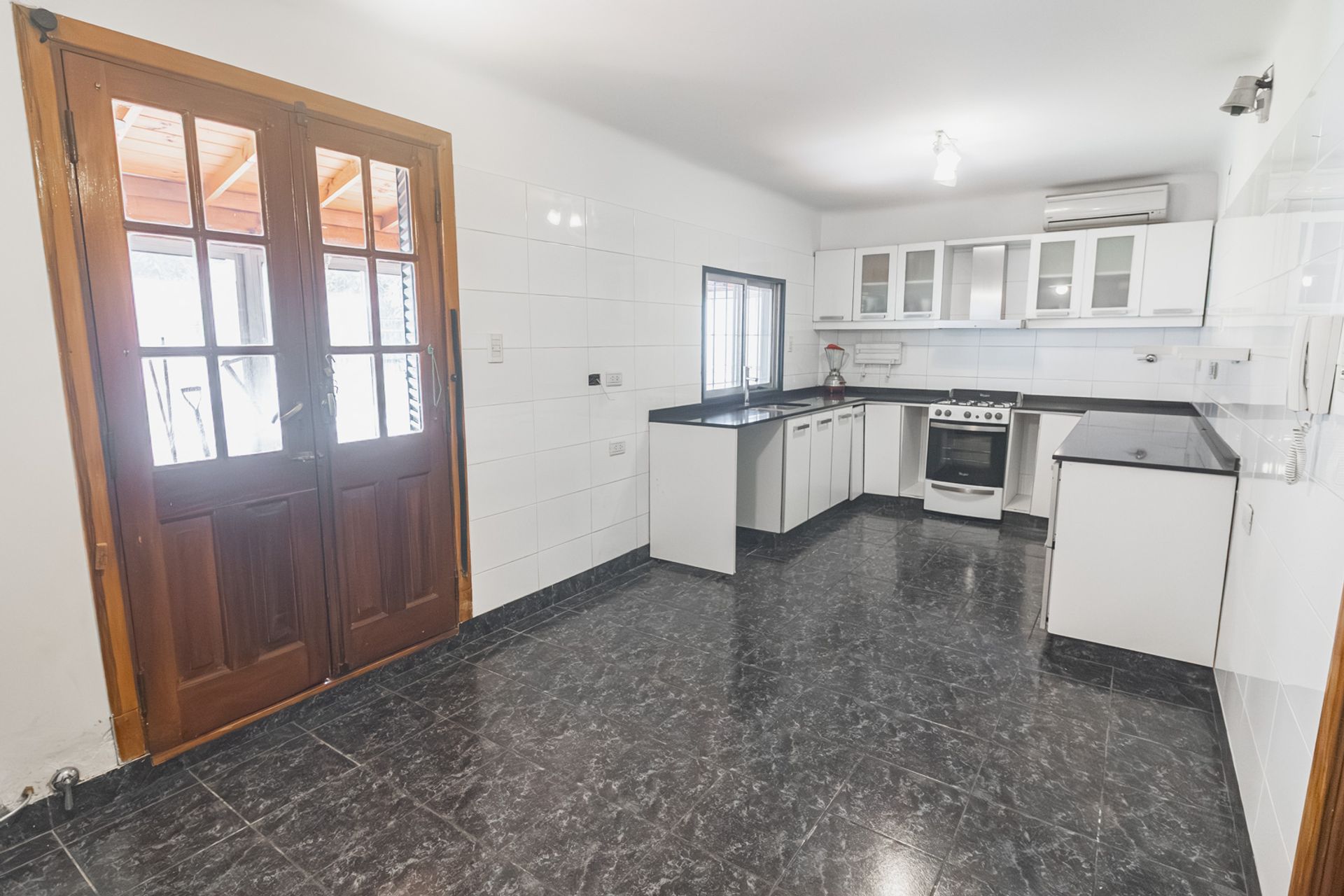Venta Casa 4 Ambientes En La Lucila - Apto Credito