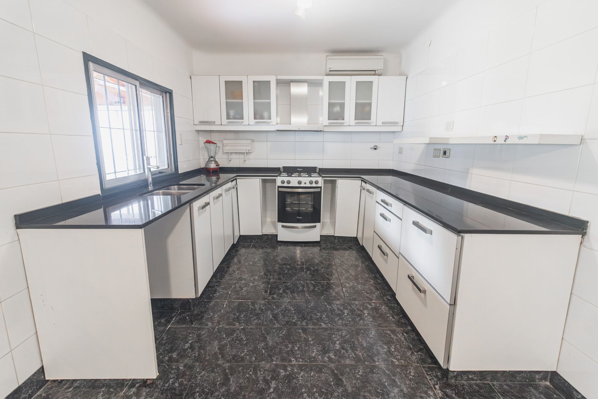 Venta Casa 4 Ambientes En La Lucila - Apto Credito