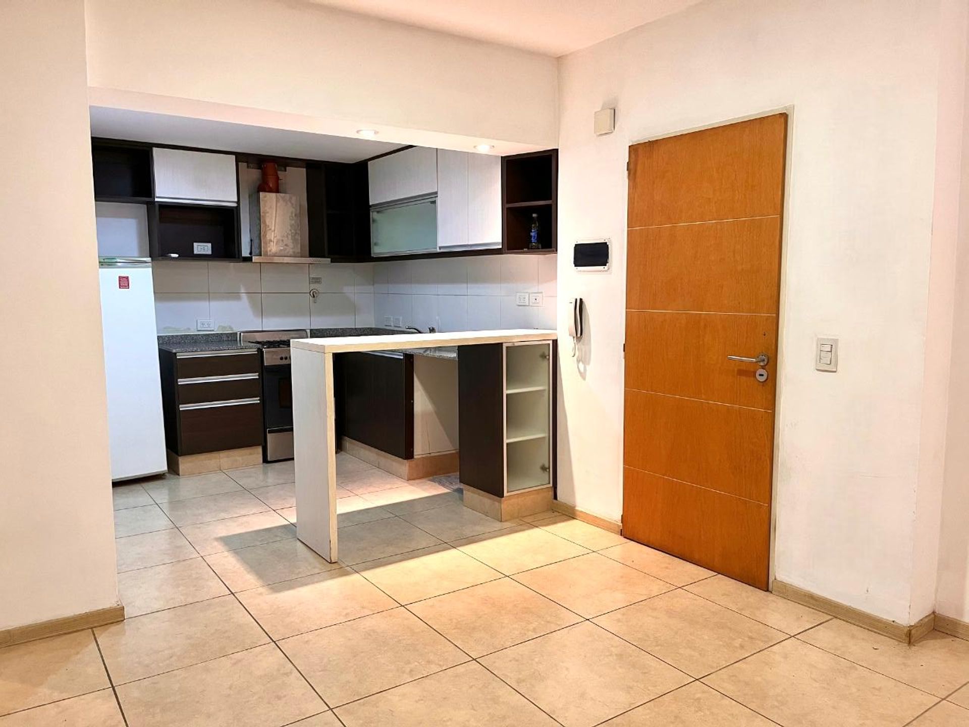 Monoambiente alquiler San Fernando balcón parrilla
