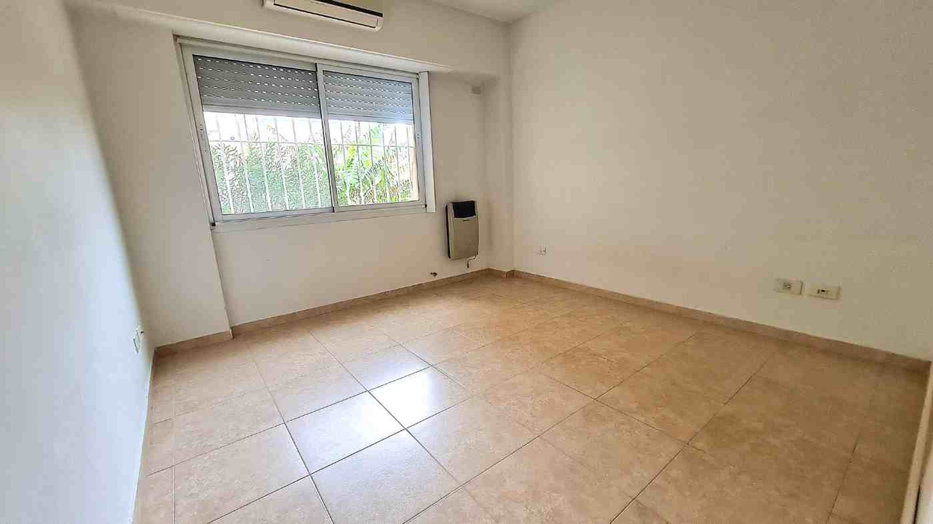 Venta departamento 3 amb, balcón 2 cocheras, Tigre