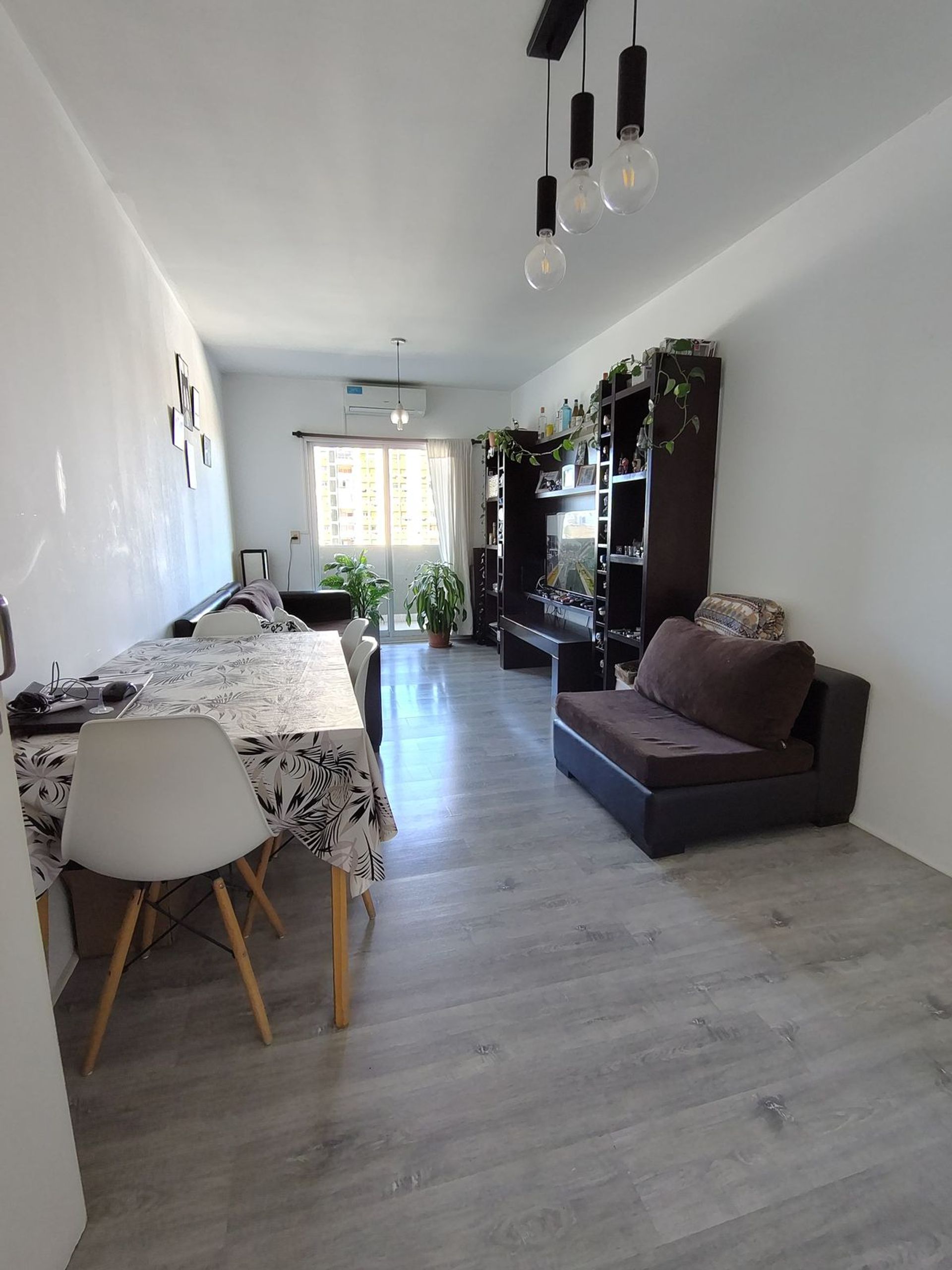 Rental Apartment 2 rooms Vte Lopez with Balcony and Carport