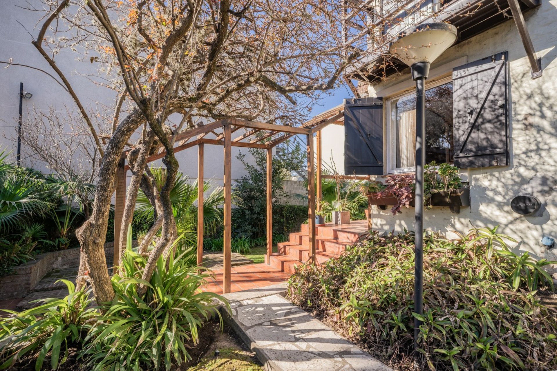 Casa 3 ambientes venta en Tigre con jardin