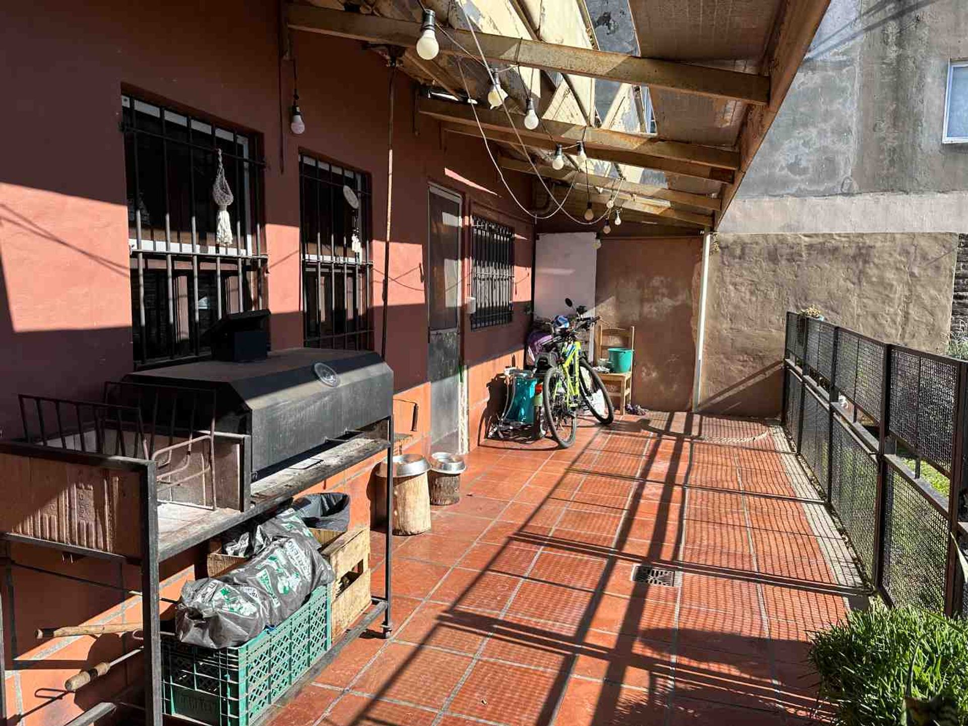 Casa En Alquiler En Villa Adelina Con Jardin