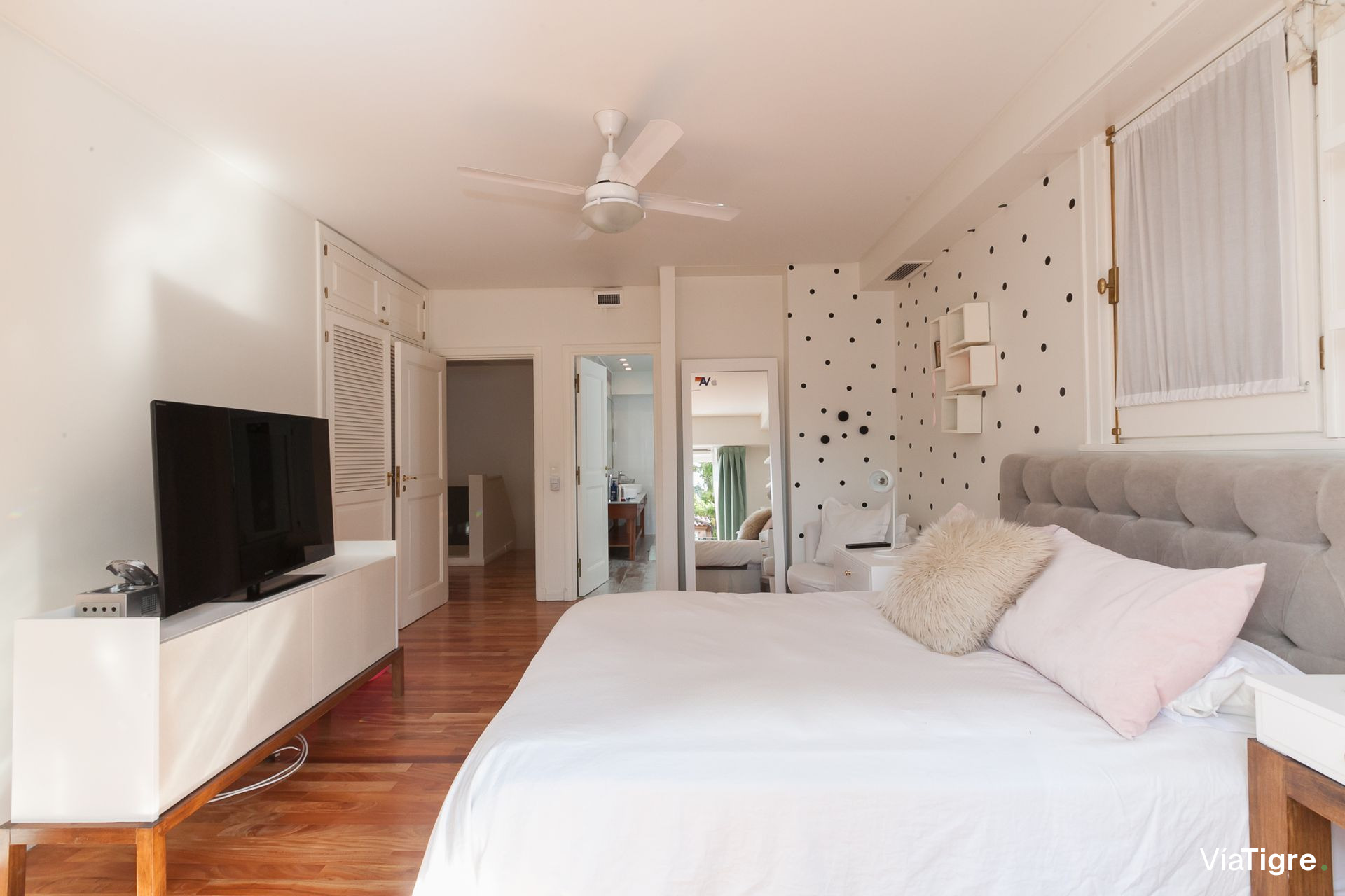 Destacada Casa En Las Lomas De San Isidro