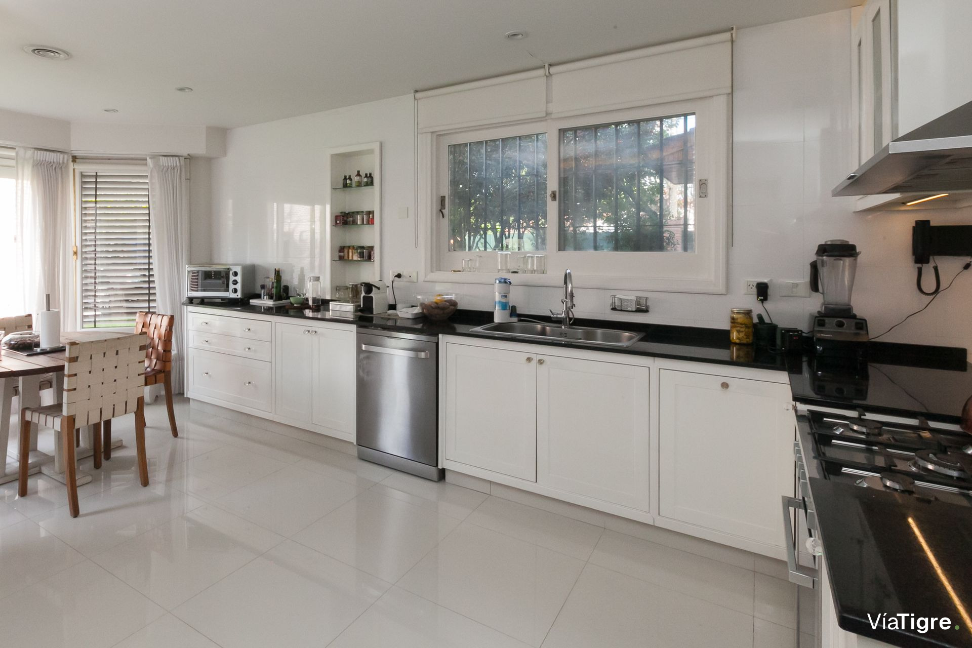 Destacada Casa En Las Lomas De San Isidro