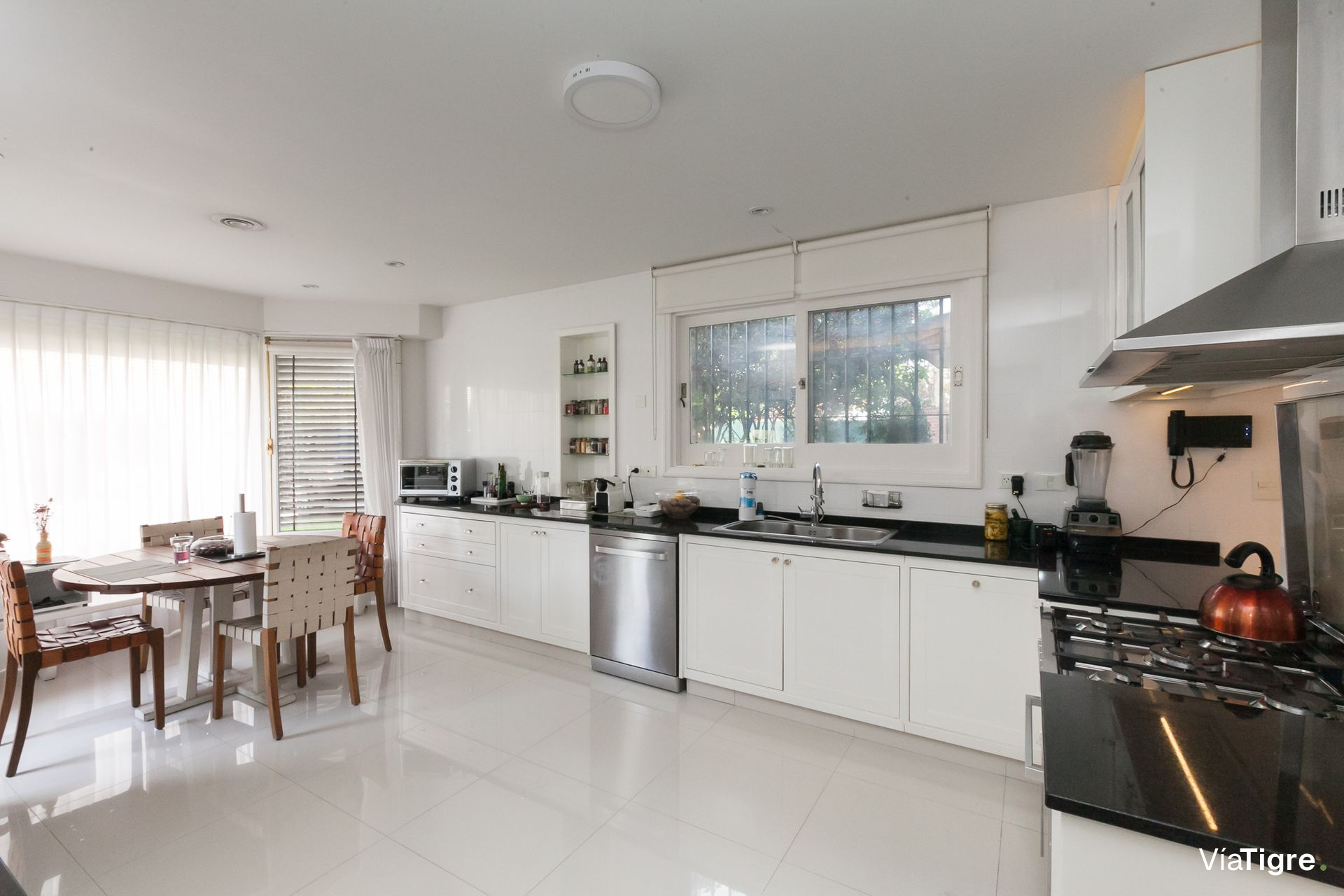 Destacada Casa En Las Lomas De San Isidro
