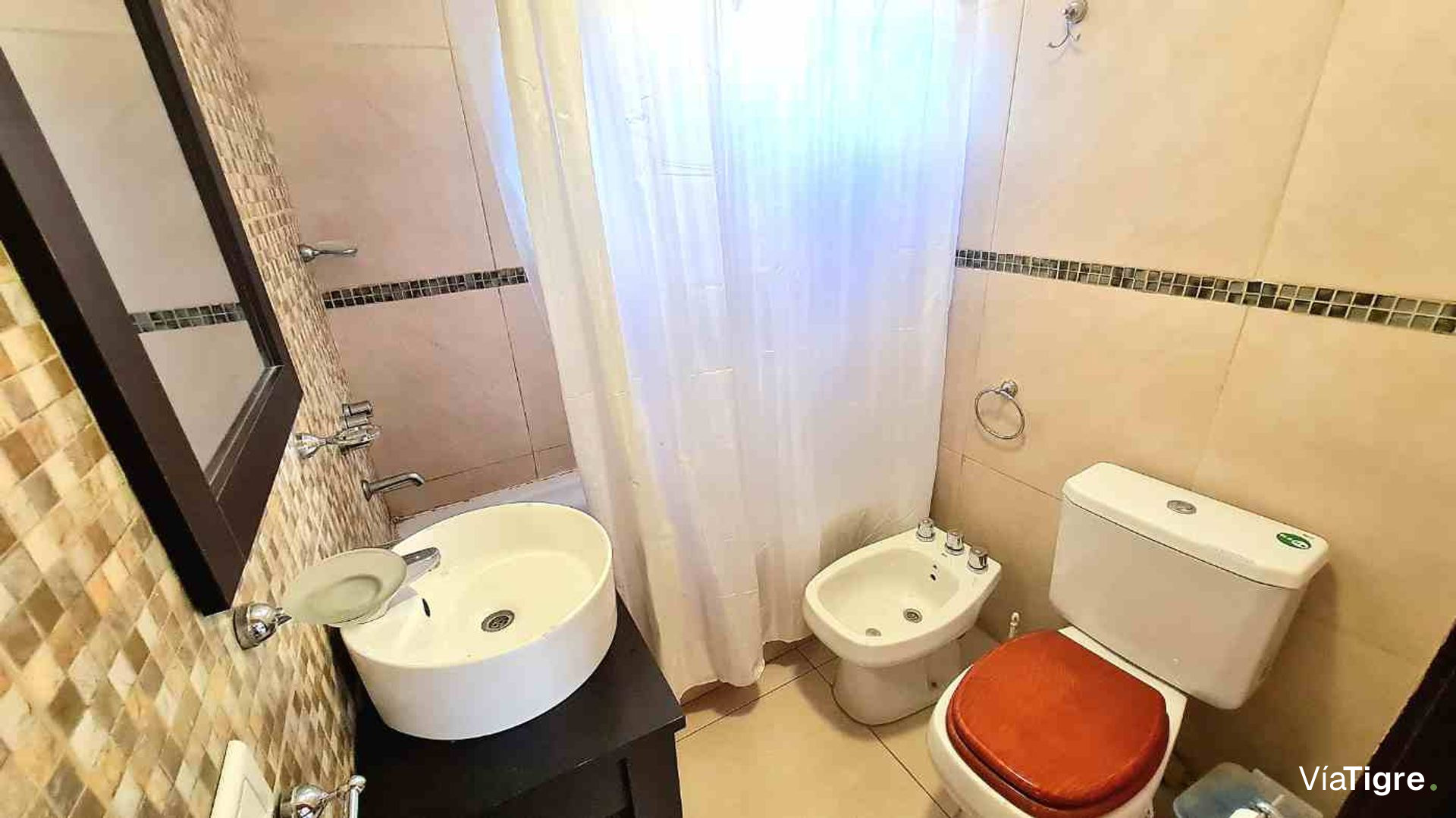 Venta Casa 5 amb, Jardin, Pileta, San Isidro