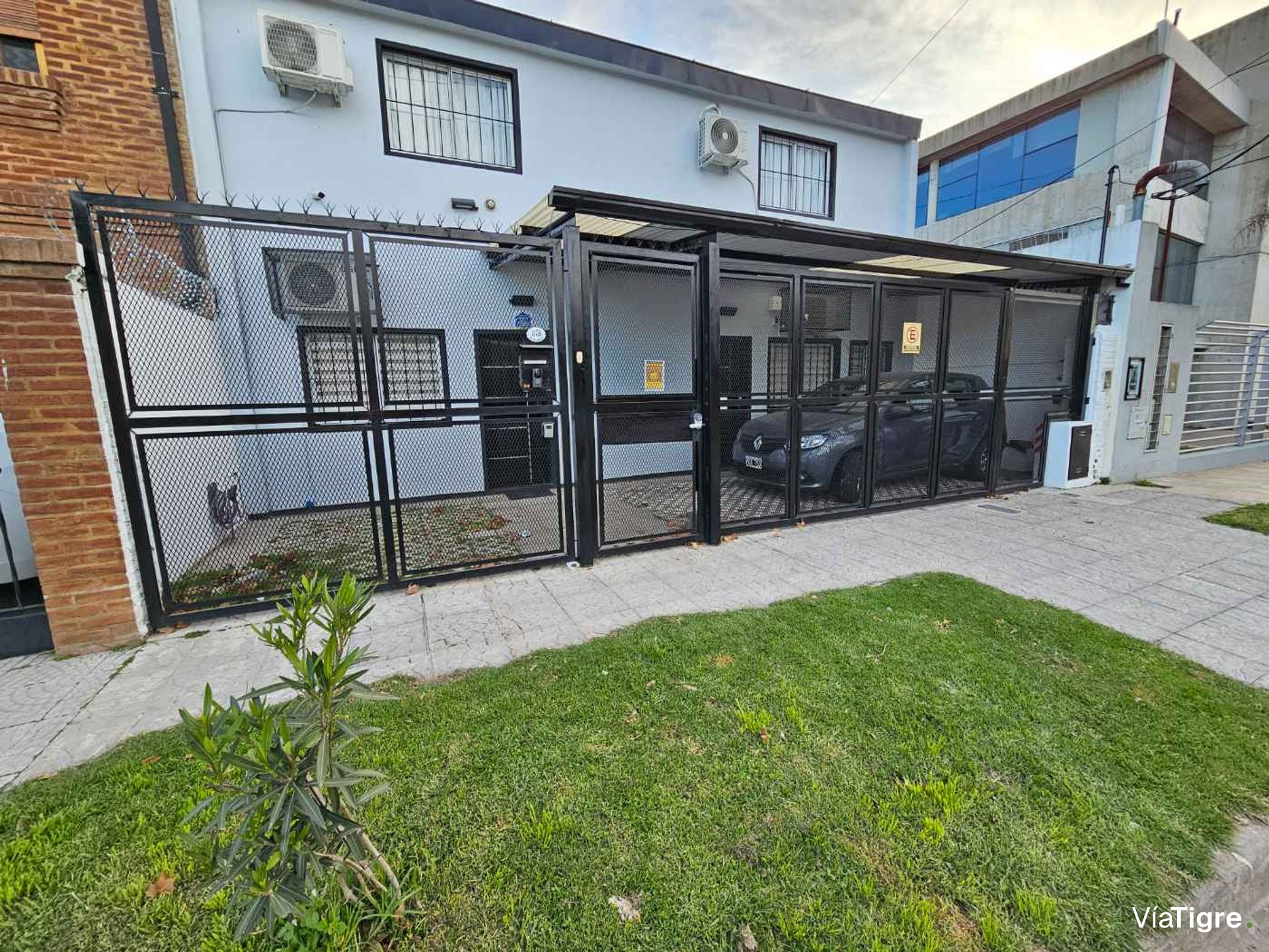 Venta Casa 5 amb, Jardin, Pileta, San Isidro