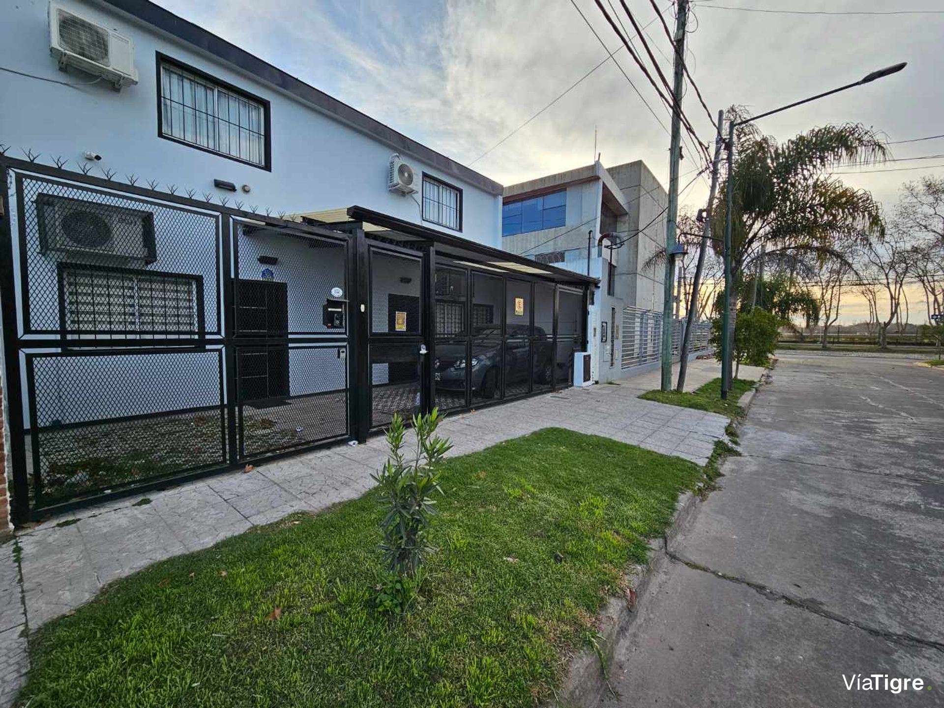 Venta Casa 5 amb, Jardin, Pileta, San Isidro