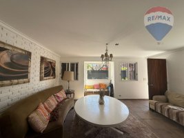 House for Sale in San Isidro with Garden and Pool