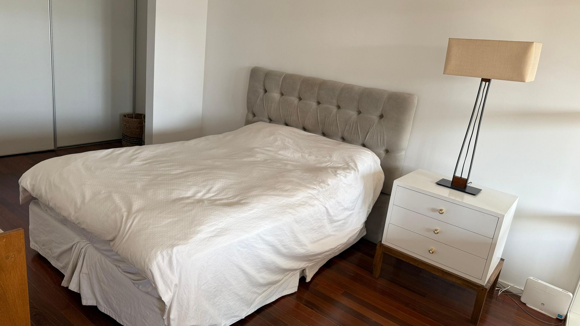 Alquiler Temp Studio con Cochera–Arboris Las Lomas