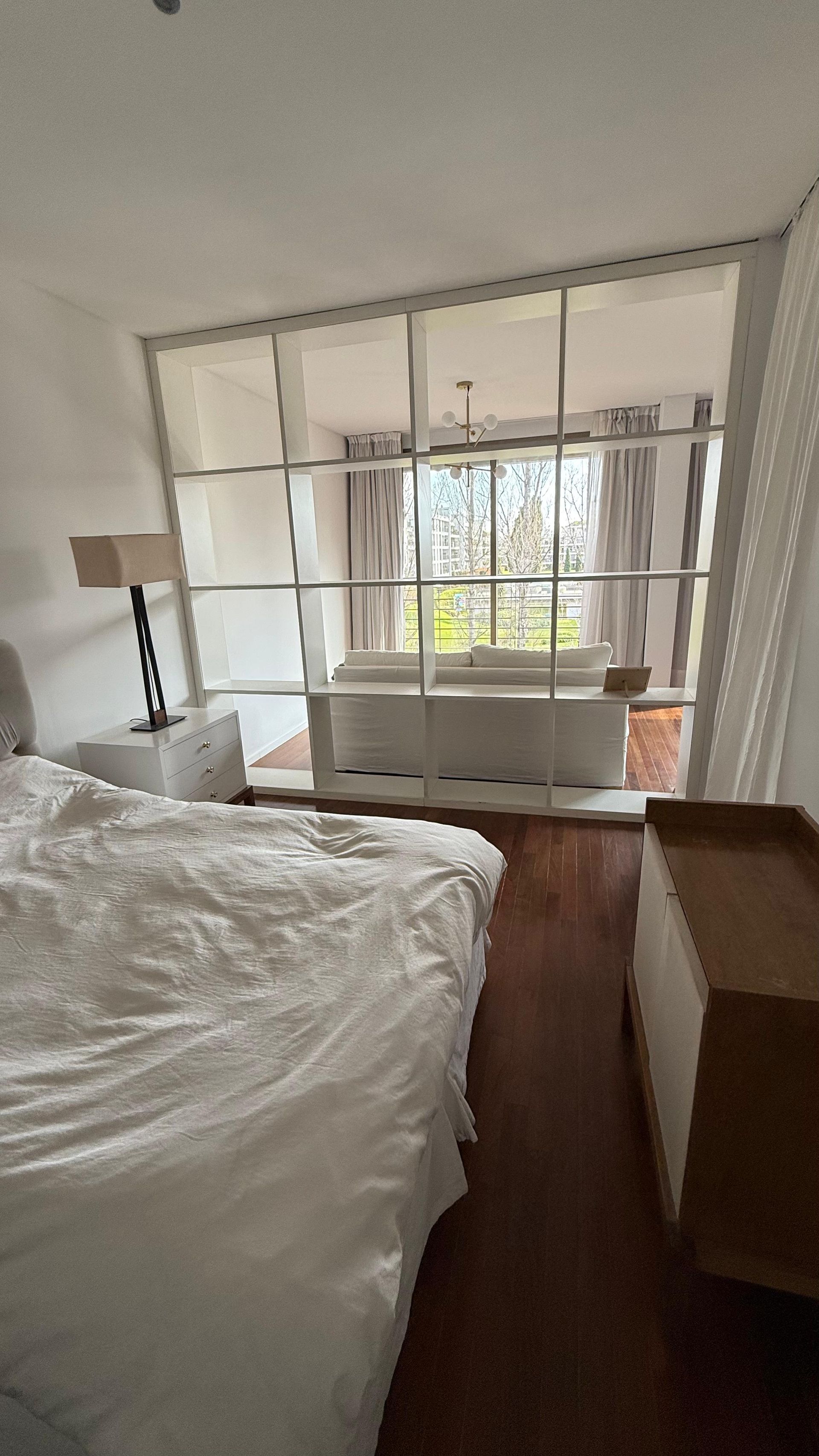 Alquiler Temp Studio con Cochera–Arboris Las Lomas