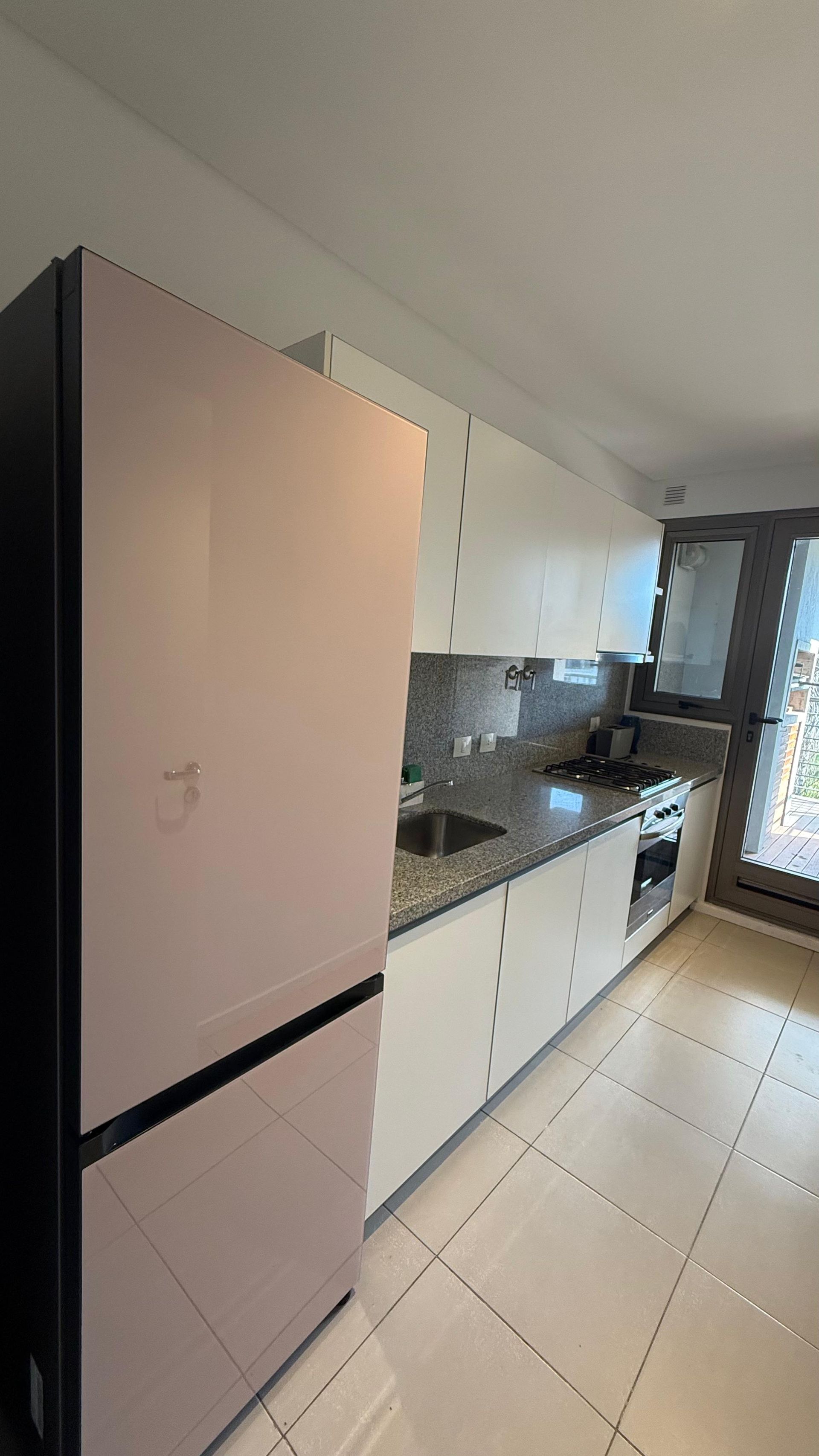 Alquiler Temp Studio con Cochera–Arboris Las Lomas