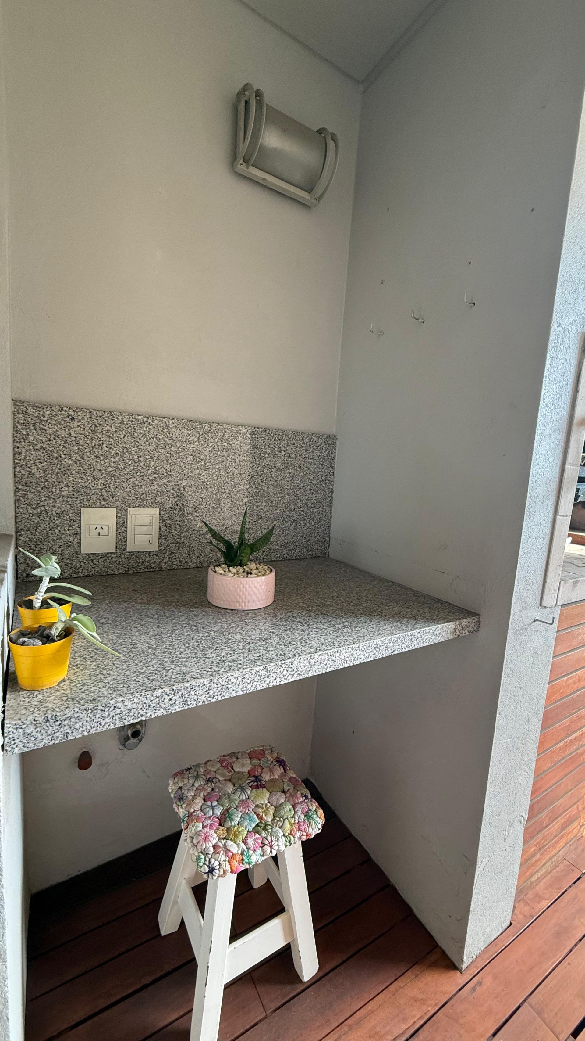 Alquiler Temp Studio con Cochera–Arboris Las Lomas