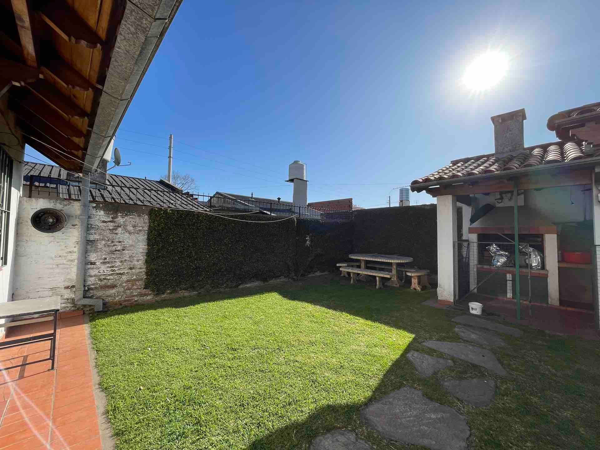 Venta Casa 4 Amb. Con Patio Y Cochera Boulogne