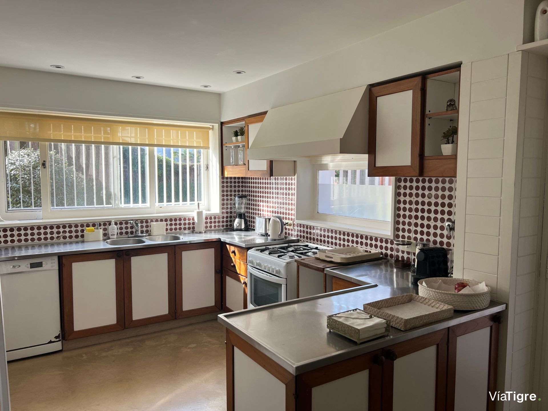 Casa 7 Amb + Dpto 2 Amb 6 Baños 3 Cocheras Piscina