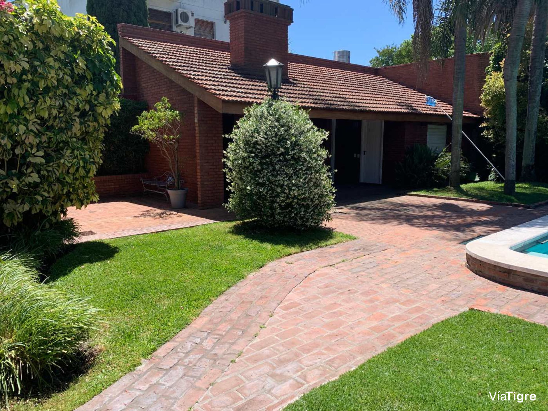 Casa 7 Amb + Dpto 2 Amb 6 Baños 3 Cocheras Piscina