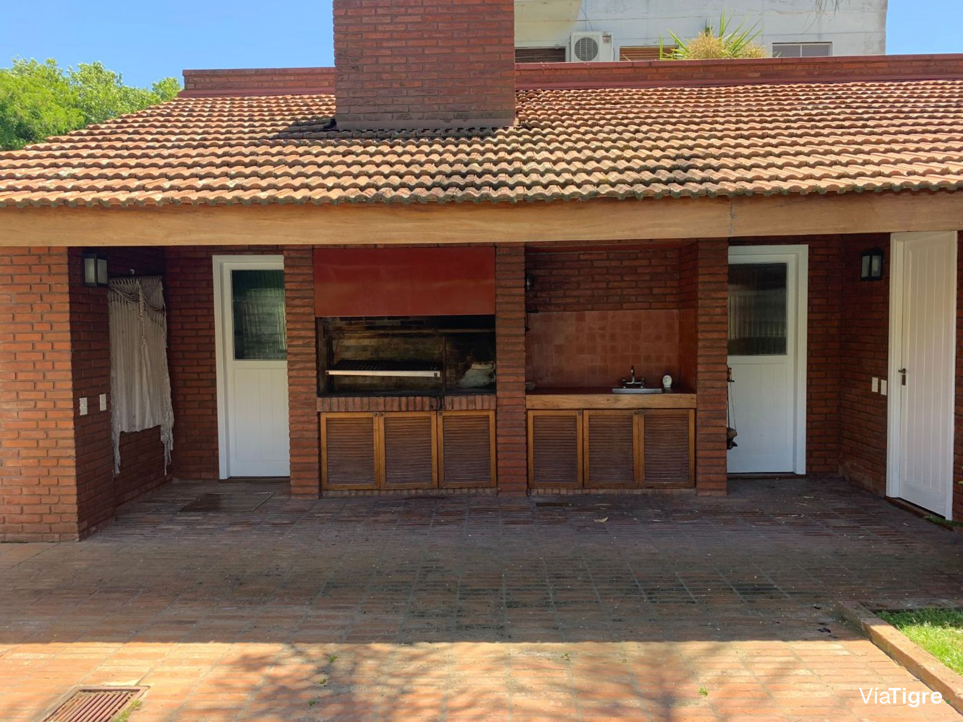 Casa 7 Amb + Dpto 2 Amb 6 Baños 3 Cocheras Piscina
