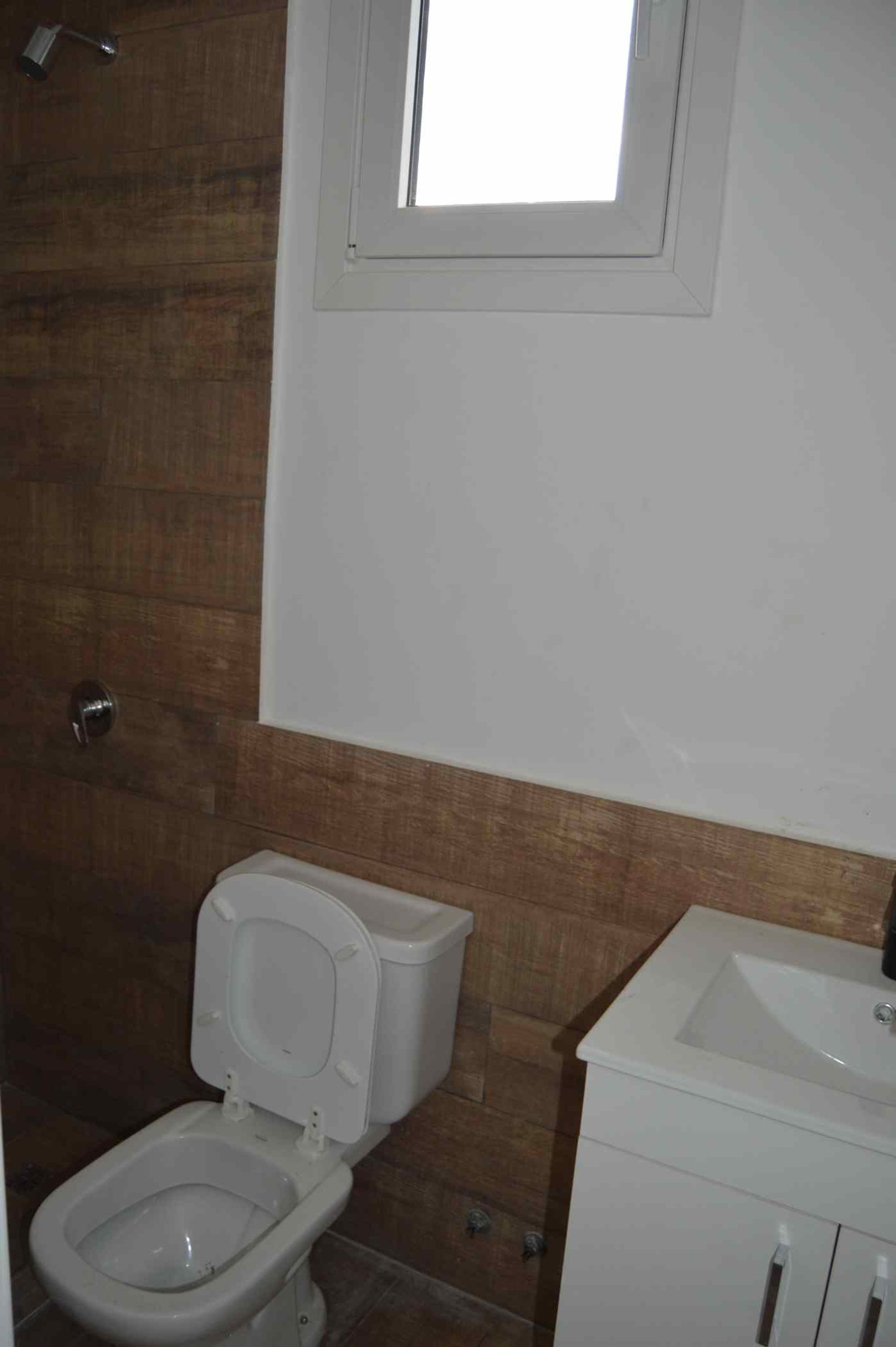 Venta Excelente Casa Al Agua - Virazon 7 Ambiente