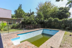 VENTA - Casa 5 Amb Cochera y Jardin - LA HORQUETA