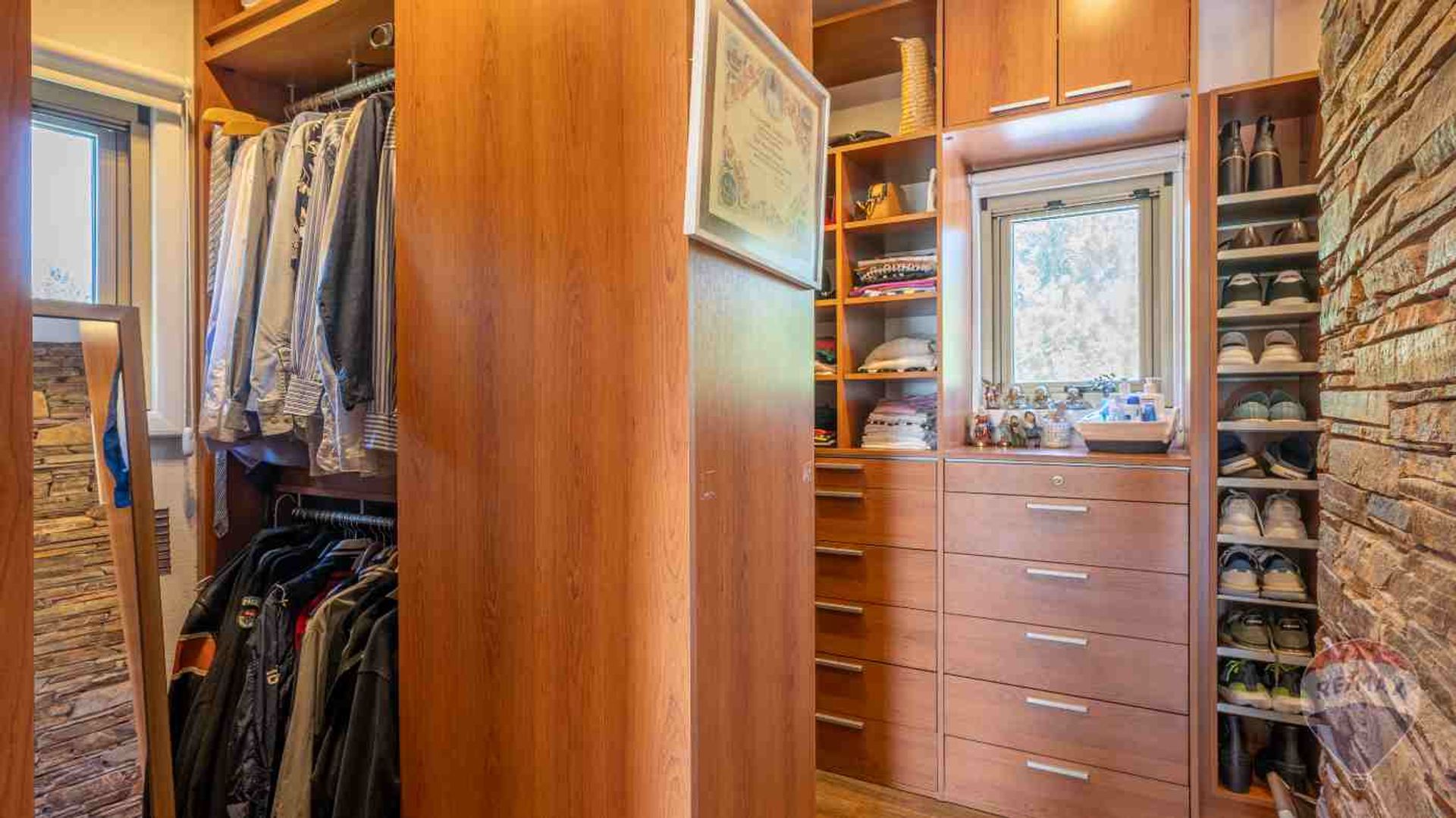 Excelente Casa con amarra prop, en Santa Catalina