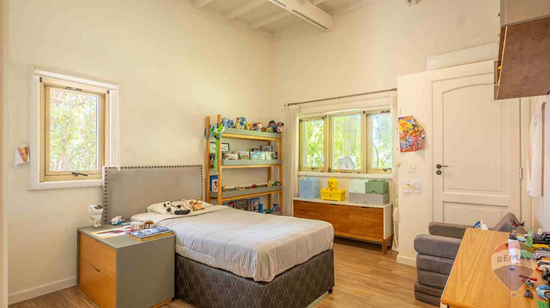 Excelente Casa con amarra prop, en Santa Catalina