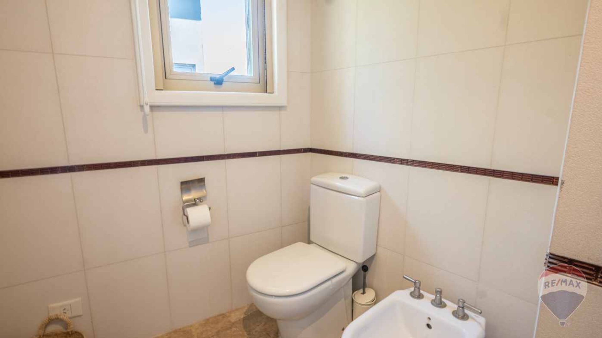Excelente Casa con amarra prop, en Santa Catalina