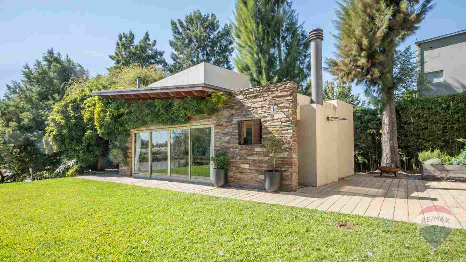 Excelente Casa con amarra prop, en Santa Catalina
