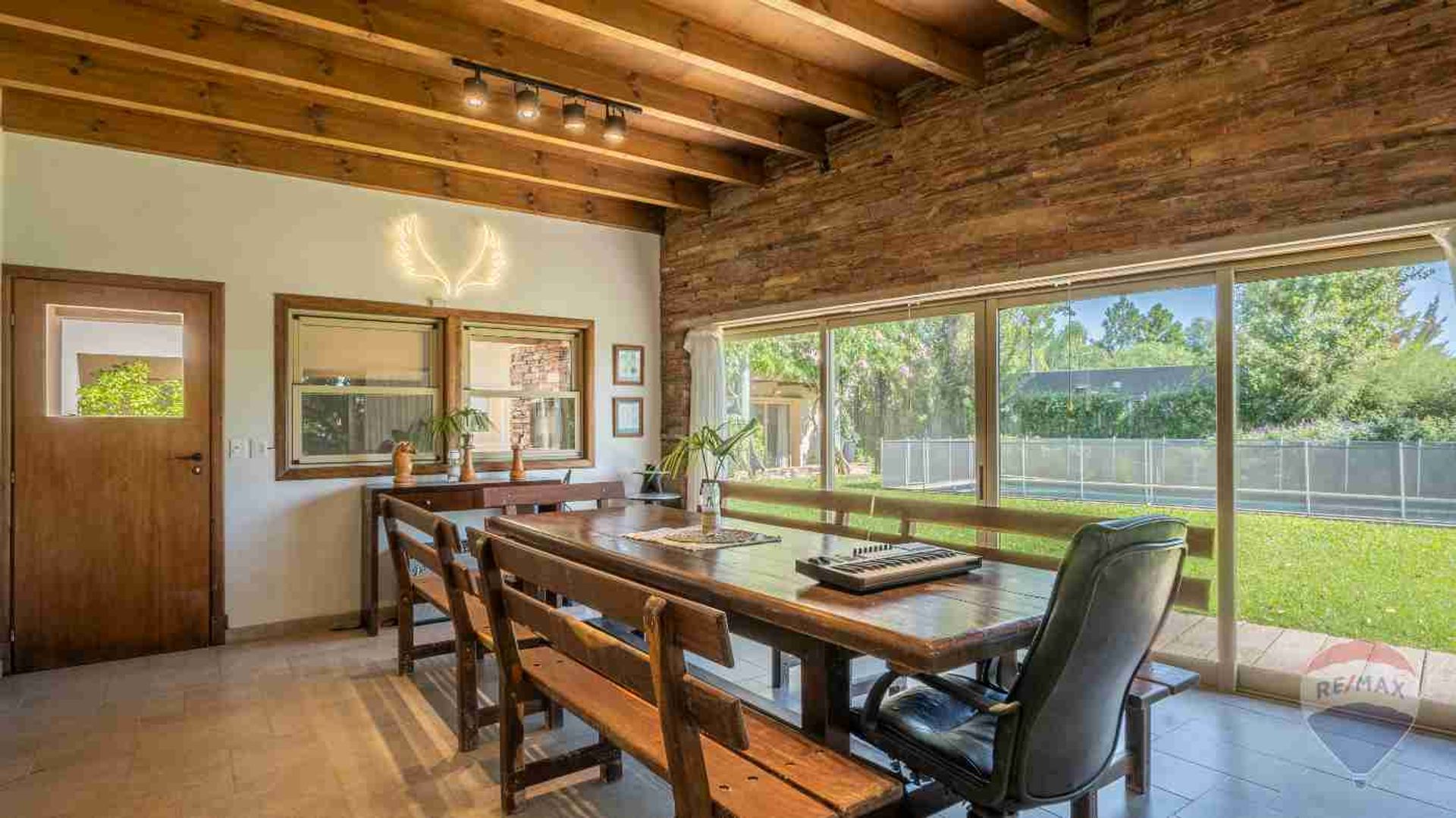 Excelente Casa con amarra prop, en Santa Catalina
