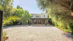 Excelente Casa con amarra prop, en Santa Catalina
