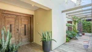 Excelente Casa con amarra prop, en Santa Catalina