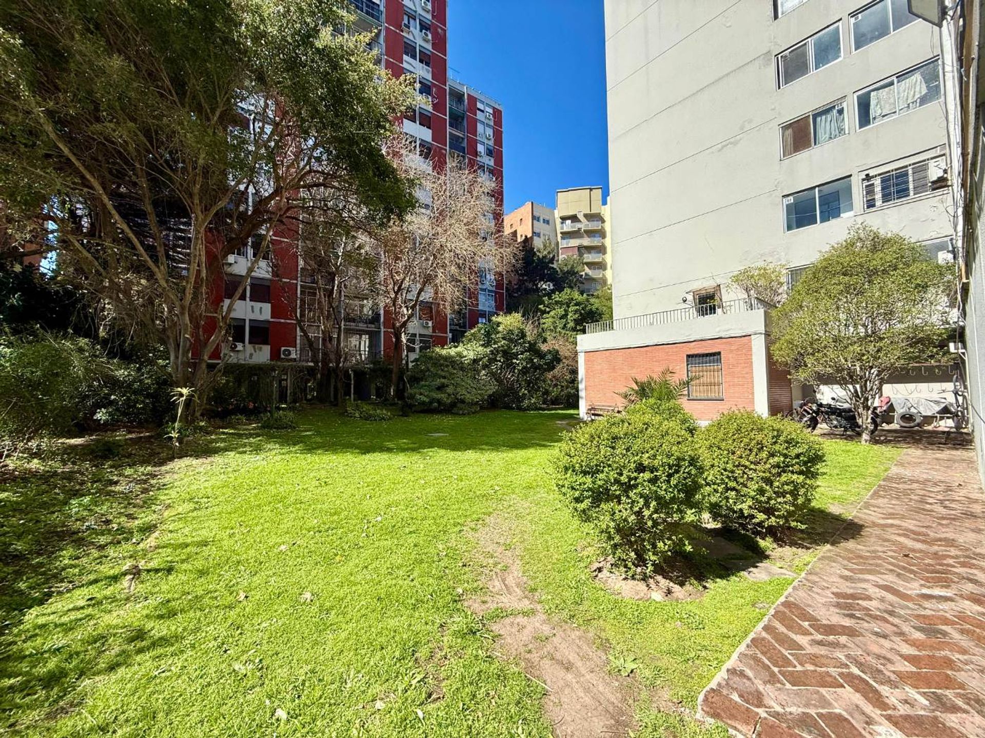 VENTA 2 ambientes c/terraza TODO LUZ, APTO CREDITO