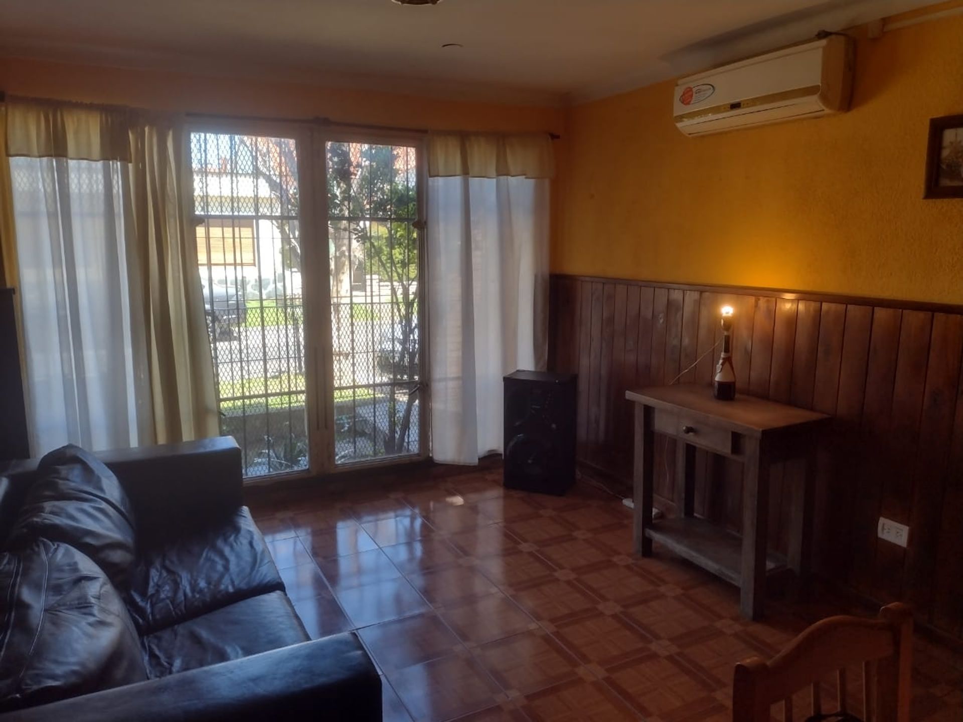Venta 2 Casas En Munro Con Pileta Y Parrilla