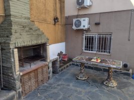 Venta 2 Casas En Munro Con Pileta Y Parrilla