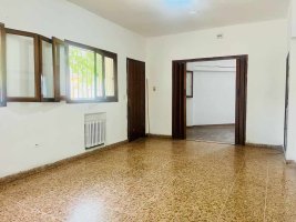 House for Sale with Workshop and Independent Apartment, Villa Martelli