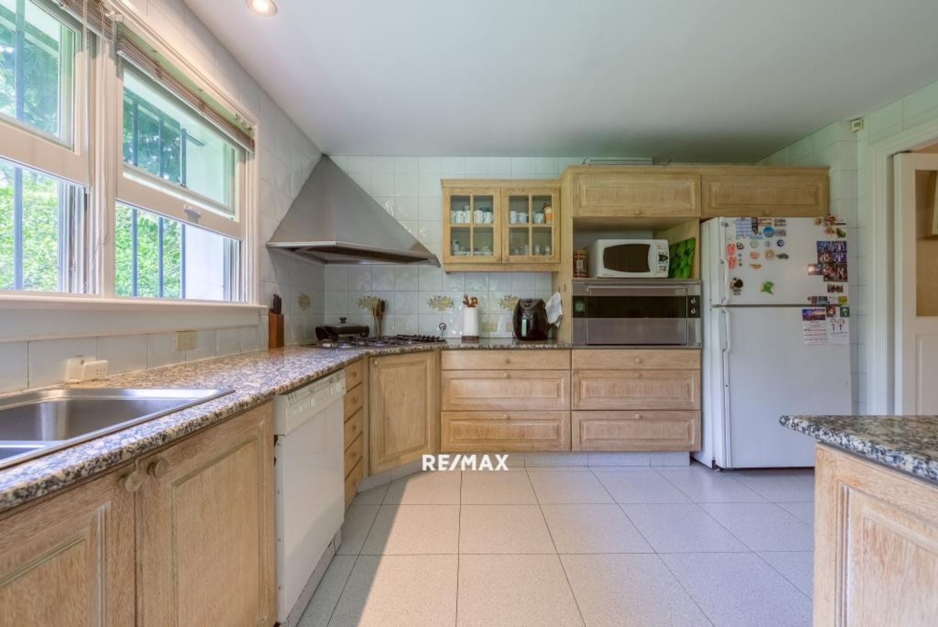 Venta casa 7 amb pileta,parque,parrilla, Beccar