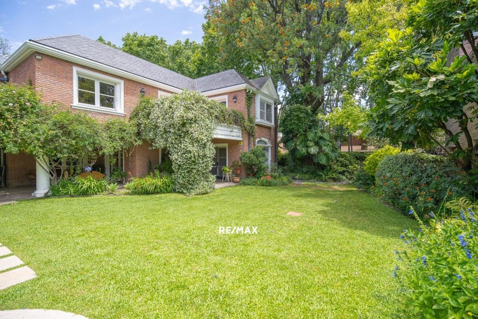 Venta casa 7 amb pileta,parque,parrilla, Beccar