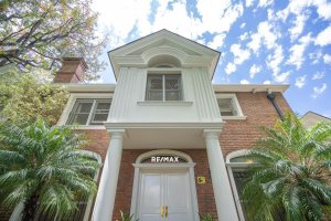 Venta casa 7 amb pileta,parque,parrilla, Beccar