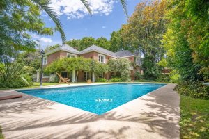 Venta casa 7 amb pileta,parque,parrilla, Beccar