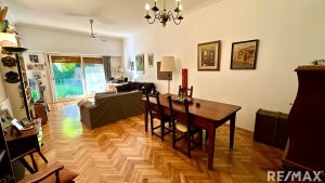 Venta departamento 4 ambientes y jardín en Olivos.