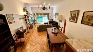 Venta departamento 4 ambientes y jardín en Olivos.