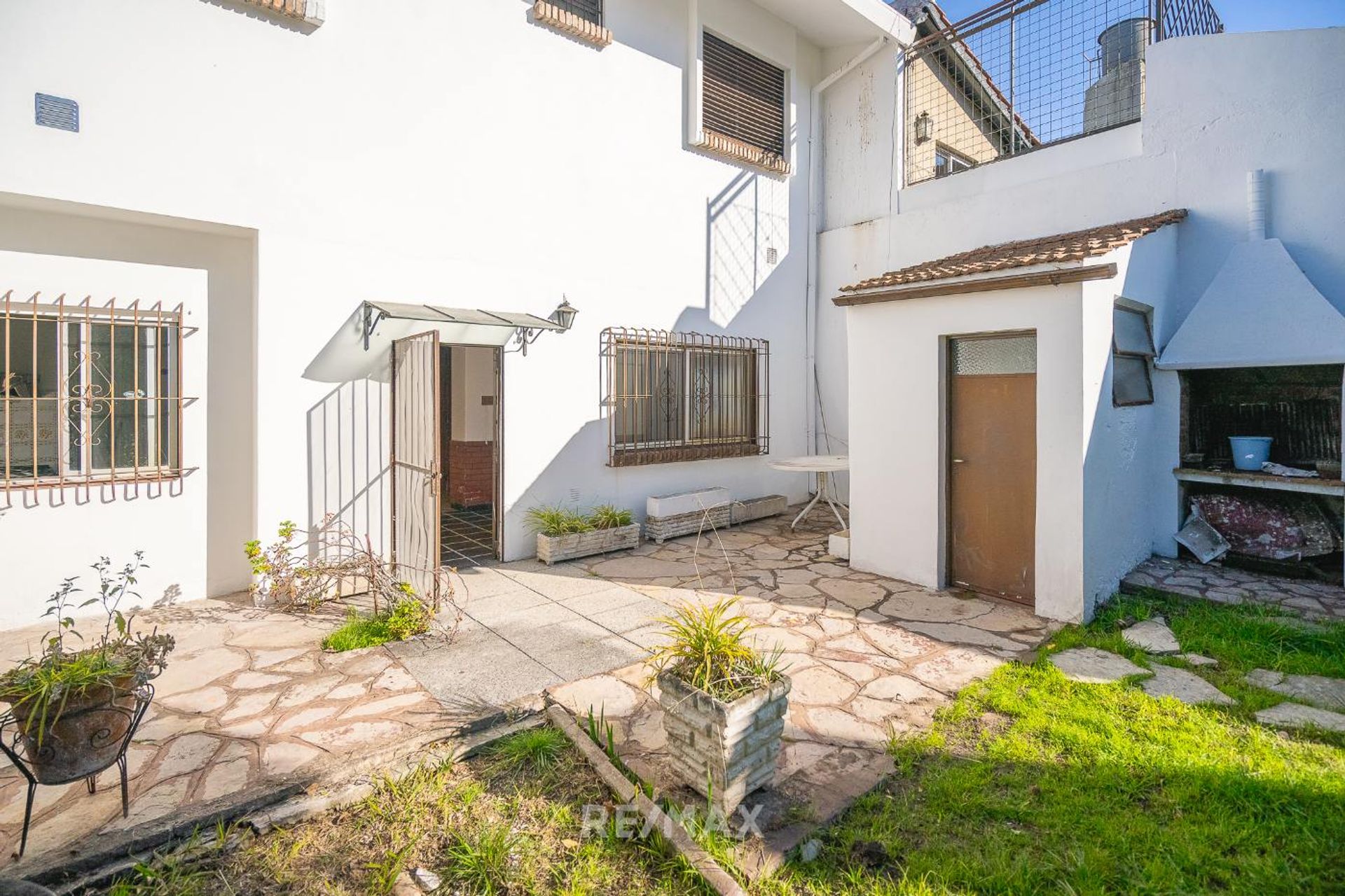 Venta casa con jardín en La Lucila gran potencial!