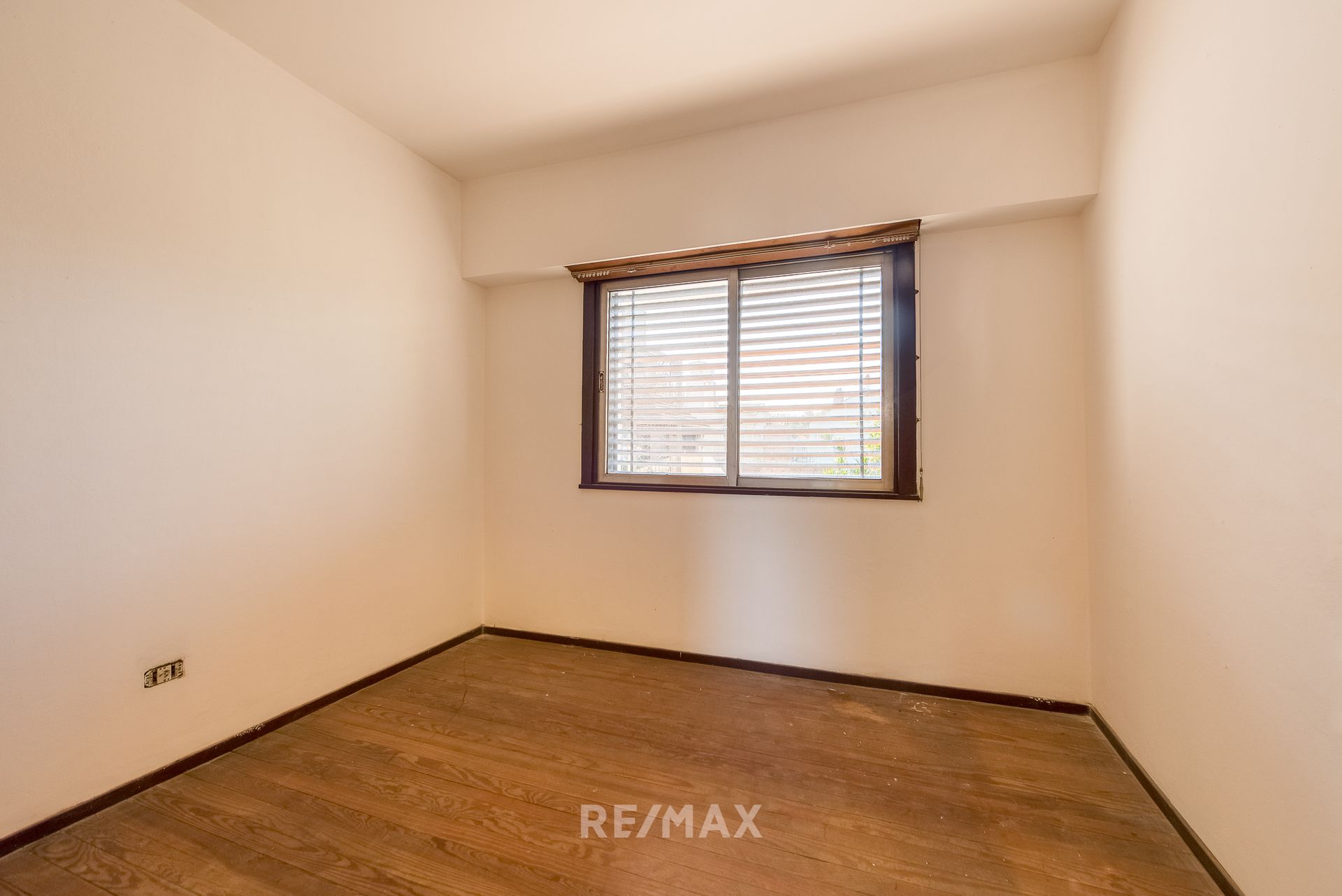 Venta casa con jardín en La Lucila gran potencial!
