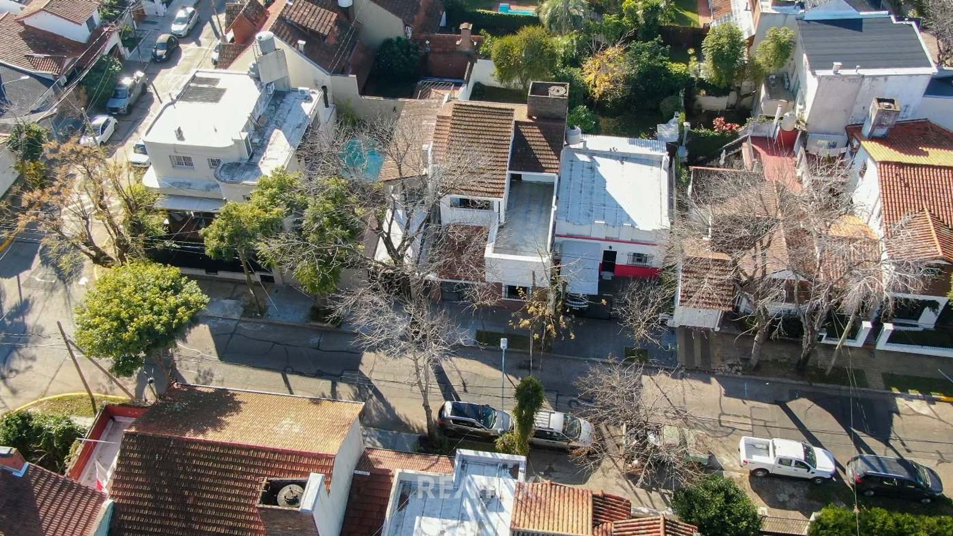 Venta casa con jardín en La Lucila gran potencial!