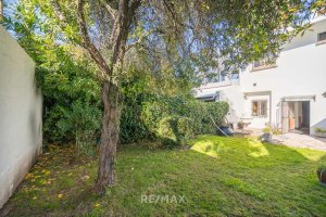 Venta casa con jardín en La Lucila gran potencial!