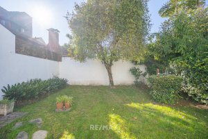 Venta casa con jardín en La Lucila gran potencial!